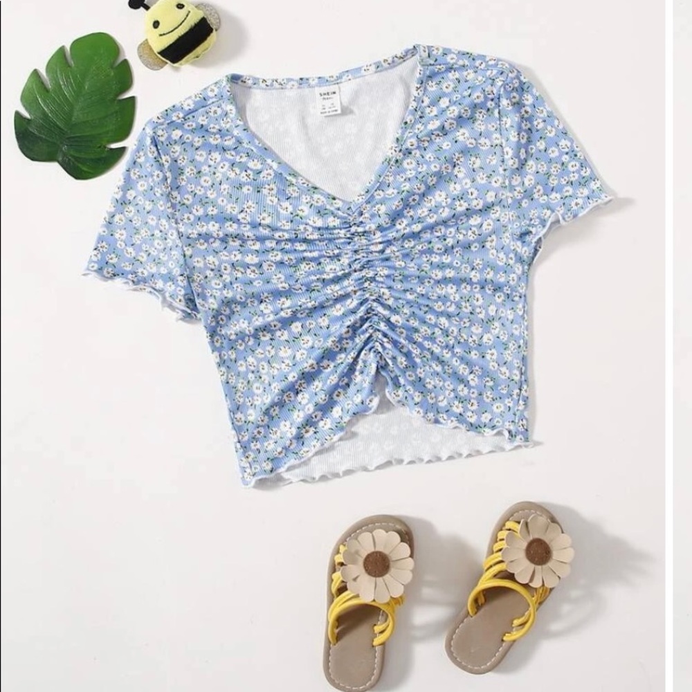 SHEIN Adorable Teen Girls Ditsy Floral Lettuce Trim Ruched Tee SZ 12-13 years
